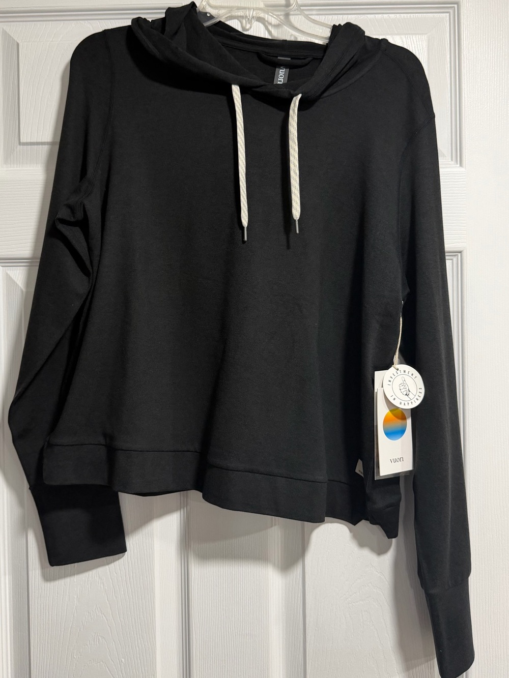 NWT Vuori Halo Essential Hoodie in Black Heather